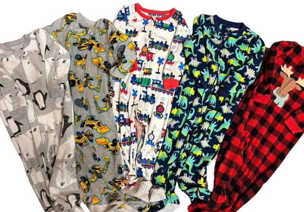 Simple Joys by Carter's Toddler Boys Fleece Footed Pajamas Lot of 5